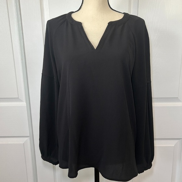 Vince Camuto Black Gauzy Notch V Neck Long Sleeve Blouse Size‎ Medium - Picture 1 of 5